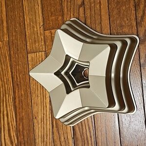 Nordic Ware Tri Star Bundt Pan